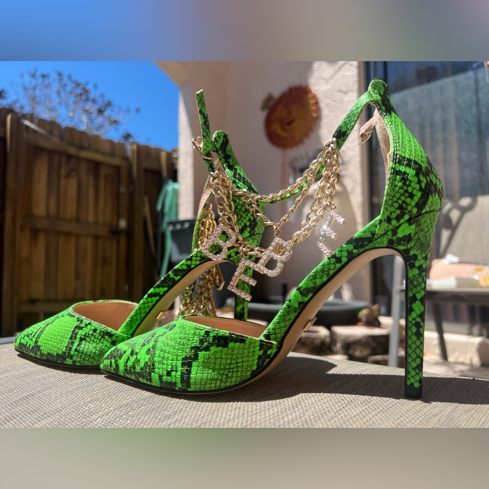 STUNNING- NEW BEBE Green Snakeskin Heels